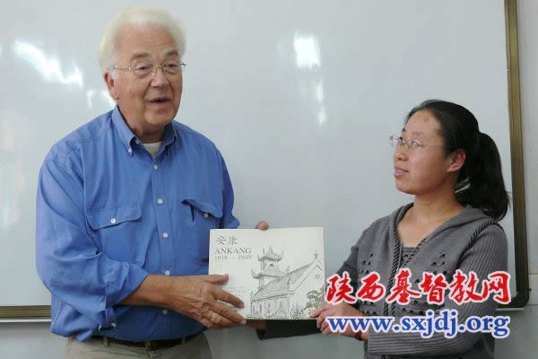 挪威尤约翰牧师一行访问陕西教会(图3)