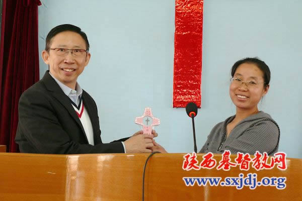 香港全人关怀（国际）董事局主席杨钦伟一行来陕访问(图4)