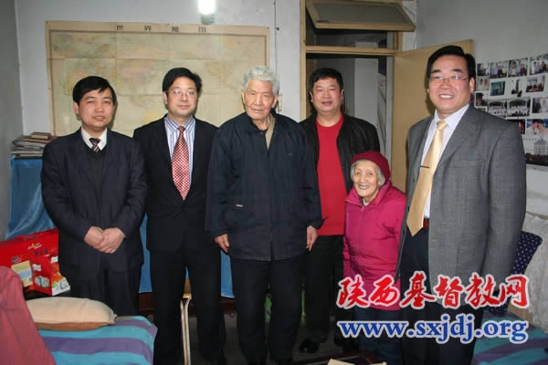 省两会负责人春节前看望教会老前辈，关心基层教牧同工