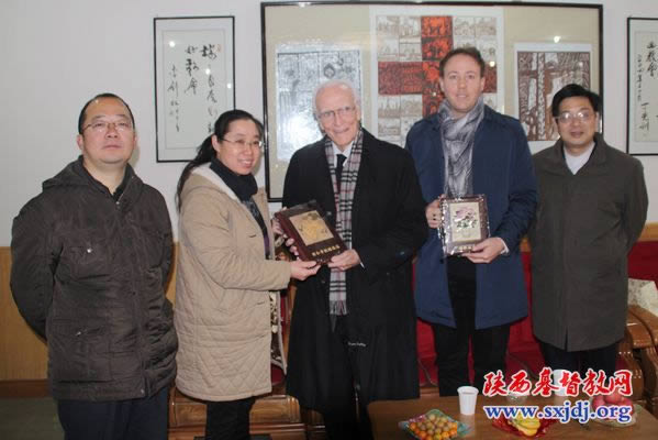 美国葛培理布道会副总裁亨利•霍利牧师一行来我省访问(图5)