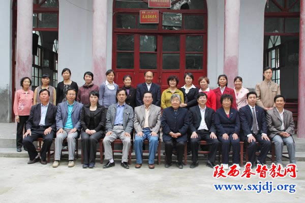 省两会主席、会长王俊牧师到南郑、城固教会走访调研(图5)