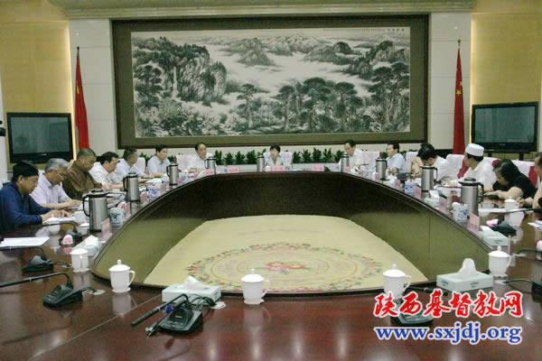 省委副书记王侠关心我省宗教工作