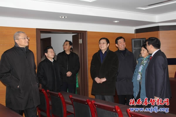 省人大副主任白阿莹走访省基督教两会