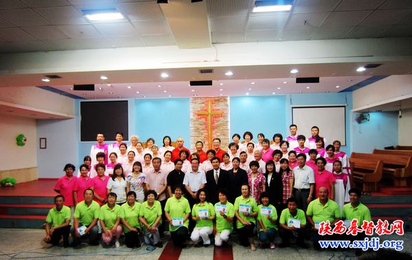 黑土地上荣耀的见证 ----陕西省基督教两会组团到东北教会考察交流(图4)