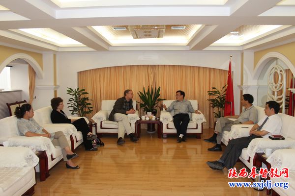 省基督教两会接待美国基督会朱晓陵牧师一行到访(图1)