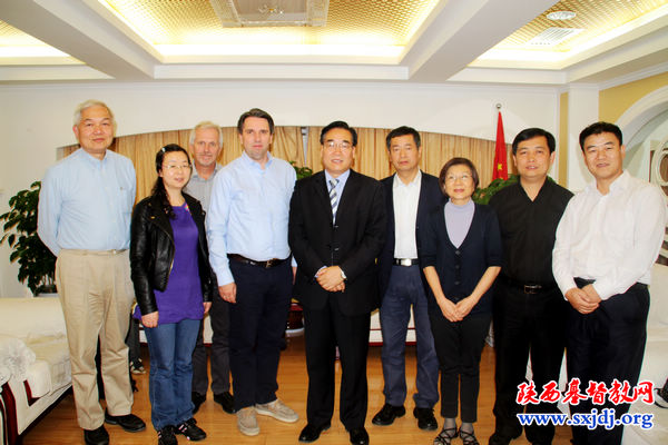 挪威教会友人韦福乐牧师等访问我省教会　　(图2)