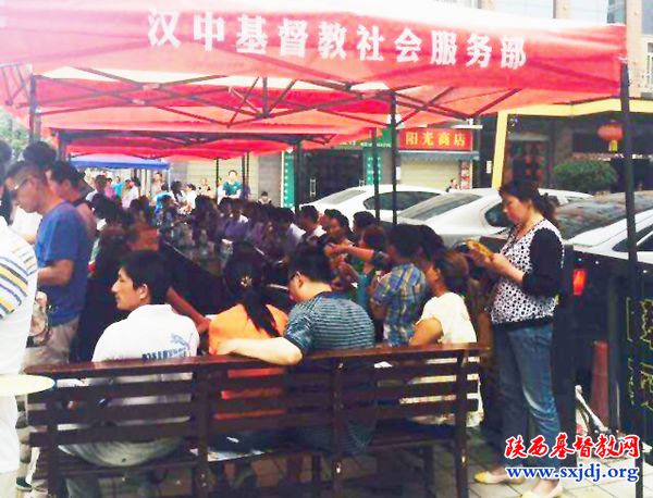 致力公益传递真爱 服务社会荣神益人(图2)