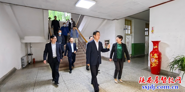 省纪委监委驻省委统战部纪检监察组组长陈宗华一行来我校调研