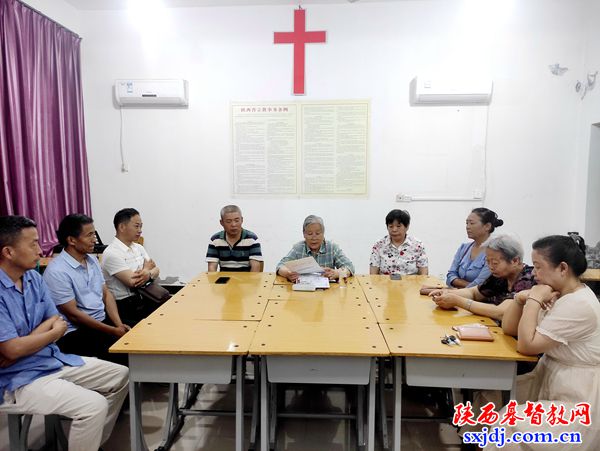  杨凌张家岗福音堂举办《反间谍法》学习活动