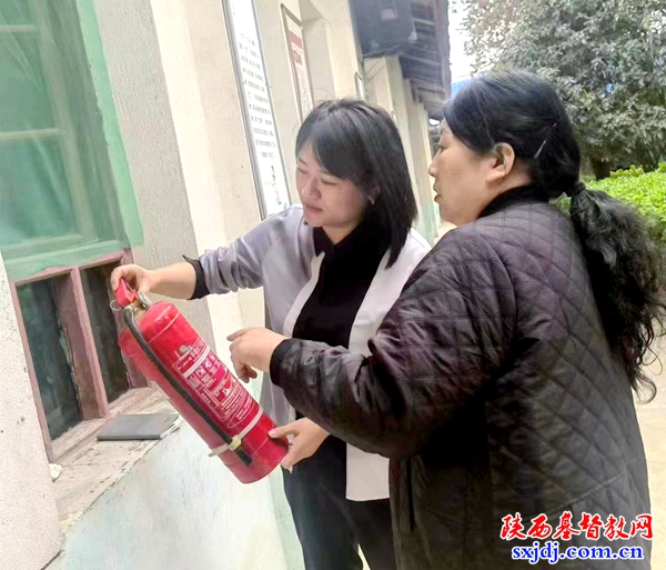 泾阳县基督教两会到基层堂点检查工作