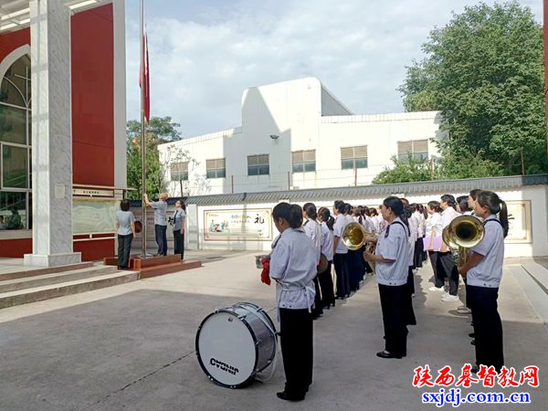 高陵区基督教各堂点举行“庆七一”升国旗仪式