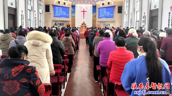 杨凌示范区张家岗福音堂举行妇女公祷日崇拜