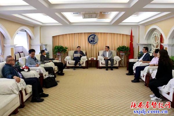 韩国首尔上道中央教会朴逢洙牧师一行访问我会