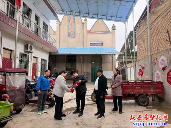 泾阳县基督教两会到基层堂点开展消防安全检查