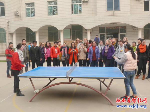 美国联合卫理公会“和平之旅”青年访问团访问我省教会(图3)