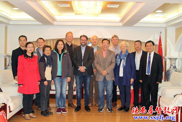 挪威圣约教会友人何尔文牧师等一行访问我会(图2)