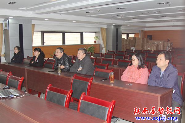 省基督教两会、陕西圣学校组织全体同工及师生收看党的十九大开幕式(图2)