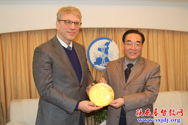 世界基督教教会联合会总干事奥拉夫·维特访问我省教会
