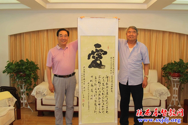 心中有主爱，笔下有神工——我省基督徒书法家刘现瑞、画家丁安平为省基督教两会捐赠书画作品多幅