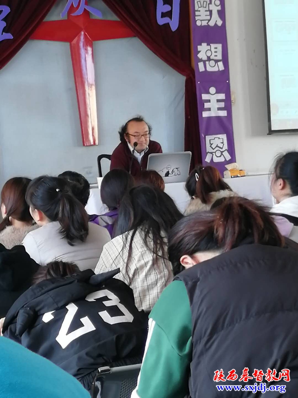 圣经学校邀请著名独立作家狄马先生作“谈写作的思路与方法”讲座(图1)