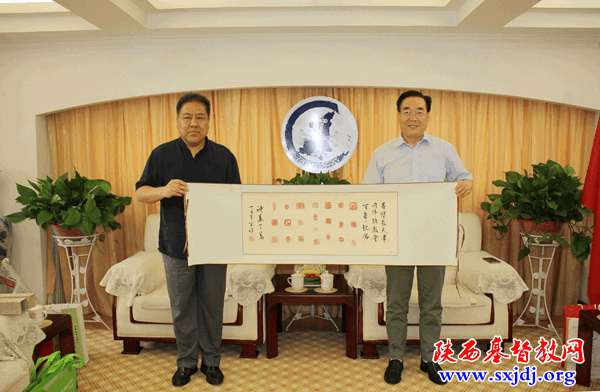 有朋自远方来,不亦悦乎?——天津市基督教两会一行到访省基督教两会和圣经学校(图2)