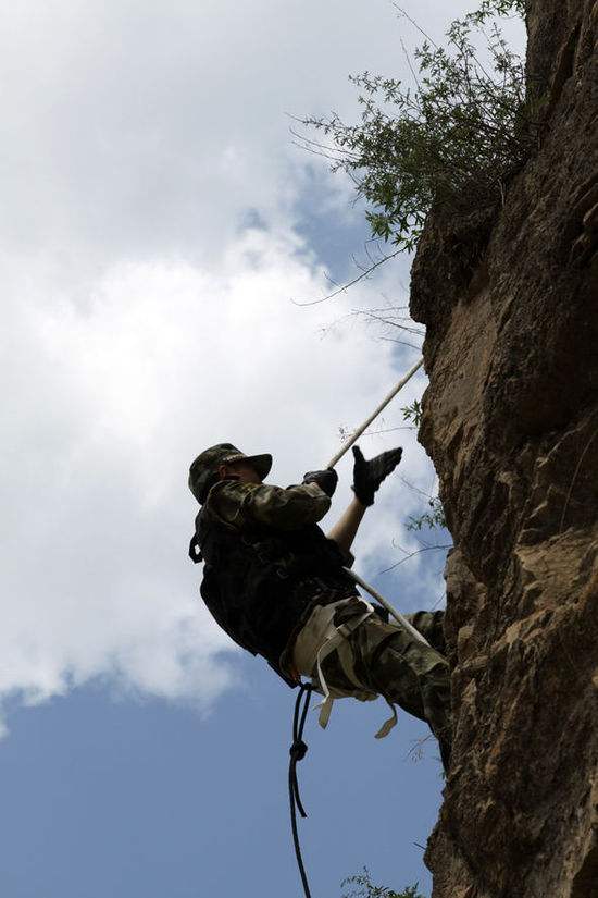 靠着主耶稣，作“三形一体”的传道人