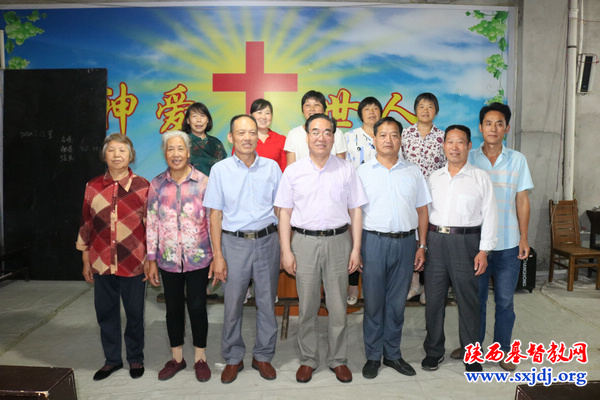 省基督教两会主席、会长王俊牧师赴商洛市教会走访调研(图2)