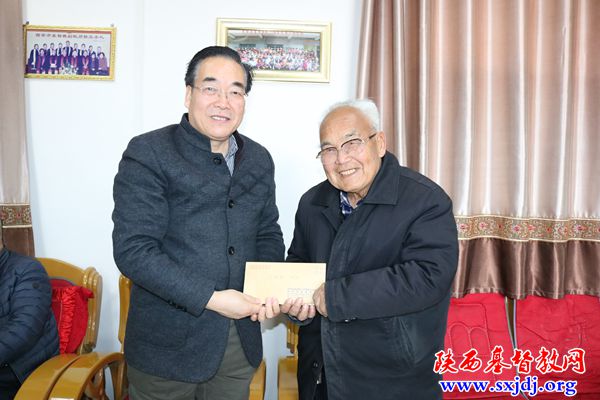 省基督教两会负责同工春节前看望教会老前辈(图3)