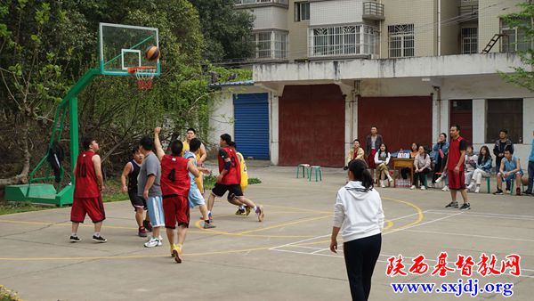 强健身心 作主精兵——陕西圣经学校举办2021年春季运动会(图4)