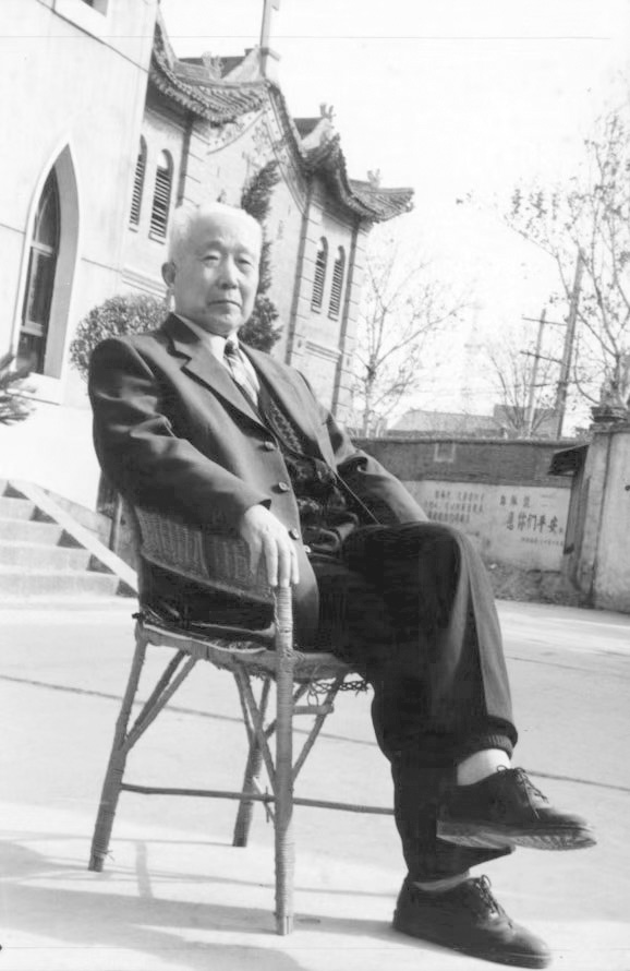 与党同心同行的张冠儒牧师