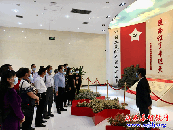 汉中市基督教两会组织市两会常委开展“爱国主义教育周”活动(图4)