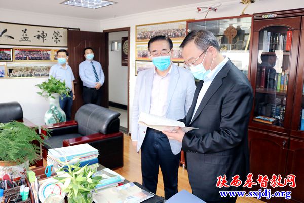 省民宗委主任董劲威一行走访省基督教两会(图4)