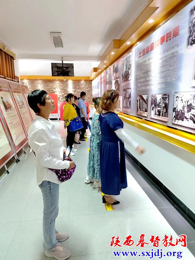 继承抗战精神，爱党爱国爱教——凤翔区基督教三自爱国运动委员会开展爱国主义教育活动(图1)